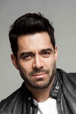 Photo of Omar Chaparro