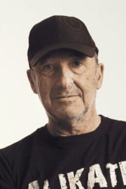 Photo of Manuel Manquiña