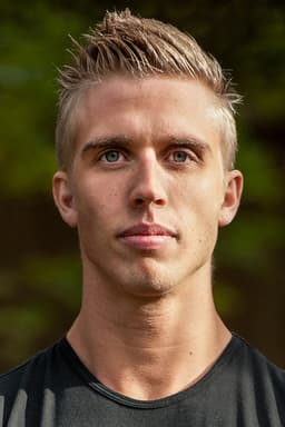 Photo of Justin Howell