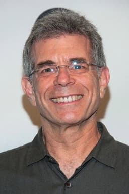 Photo of Zach Staenberg