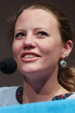 Photo of Sarah Harrison