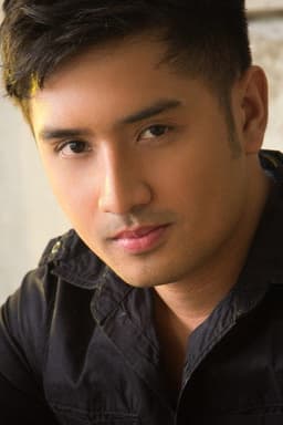 Photo of Aaron Rivera
