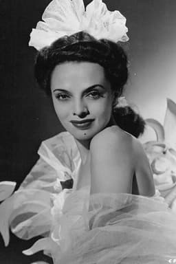 Photo of Dora Luz