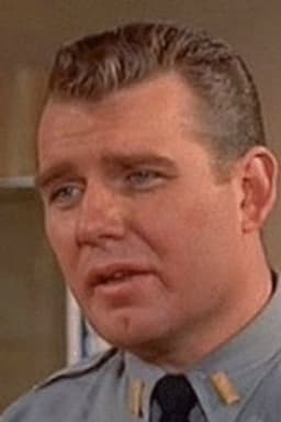 Photo of Earl Rowe