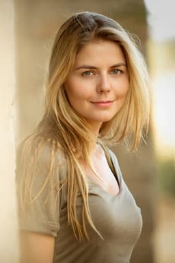 Photo of Olivia Mokiejewski