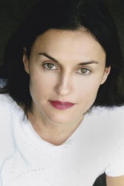 Photo of Lisa Zane