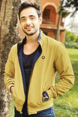 Photo of Adnan Khan