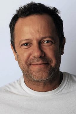 Photo of Vik Muniz