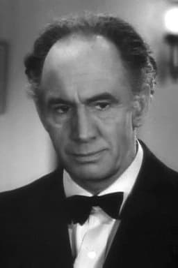 Photo of Leonard Mudie