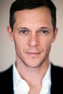 Photo of Gareth Reeves