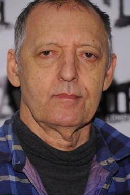 Photo of Robert Glaudini