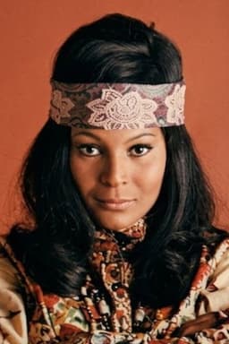Photo of Esmeralda Barros