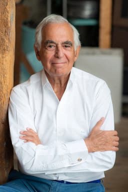 Photo of Metin Arditi
