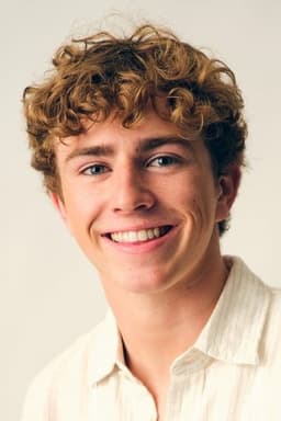 Photo of Walker Scobell