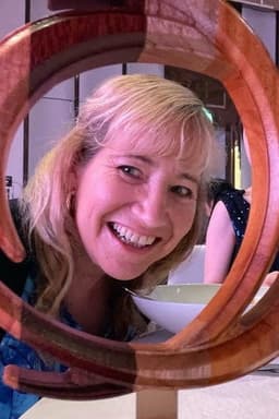 Photo of Linda Shayne