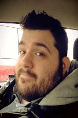 Photo of Dustin Mills