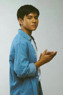 Photo of Rey Bong