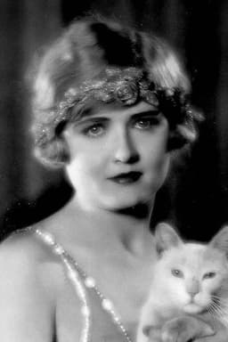 Photo of Harriet Hammond
