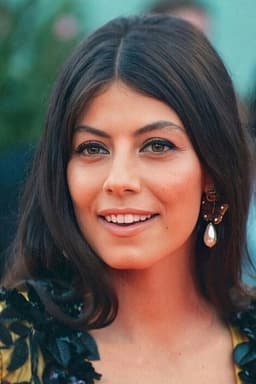 Photo of Alessandra Mastronardi