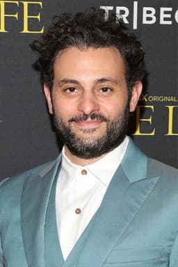 Photo of Arian Moayed