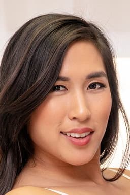 Photo of Mia Li