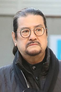 Photo of Tetsuya Yūki