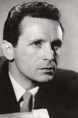 Photo of Leonard Graves