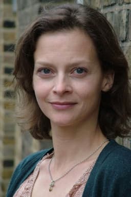 Photo of Julie Cox