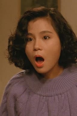 Photo of Sarah Lee