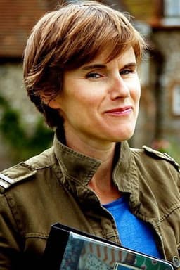 Photo of Sarah Moore