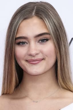 Photo of Lizzy Greene
