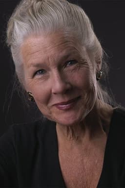 Photo of Elisabeth Henry-Macari