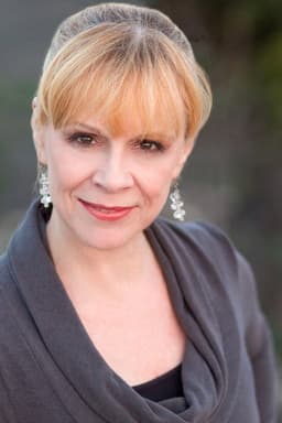 Photo of Suzanne Petri