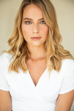 Photo of Annika Foster