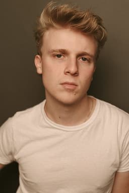 Photo of Miles Elliot