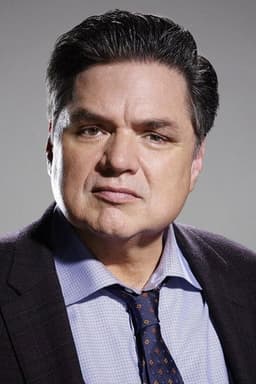 Photo of Oliver Platt
