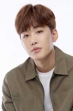 Photo of Jo Jung-shik