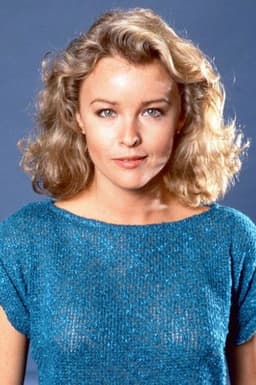 Photo of Faye Grant
