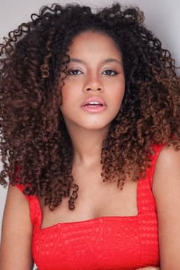 Photo of Laura Luz