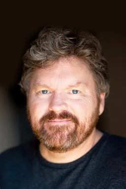 Photo of Stephen Hunter