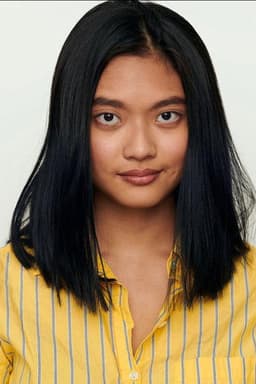 Photo of Phoebe Holden