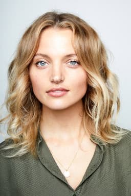 Photo of Amanda Booth