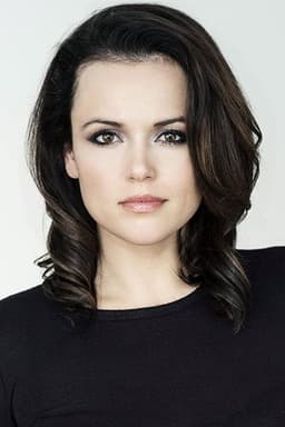 Photo of Tara Wilson