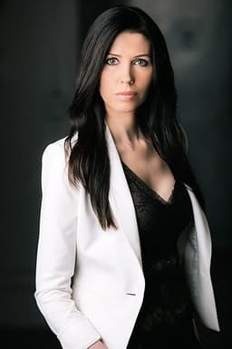 Photo of Amanda May