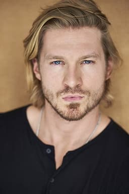 Photo of Lee Hudson
