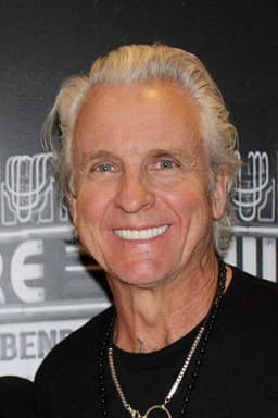 Photo of Neil Giraldo