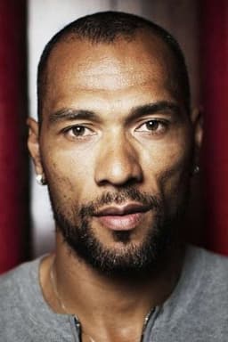 Photo of John Carew