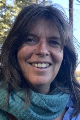 Photo of Jenni Barclay
