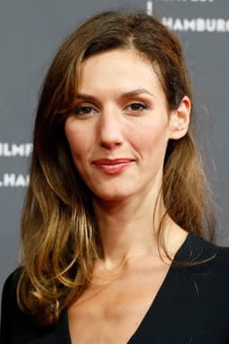 Photo of Doria Tillier