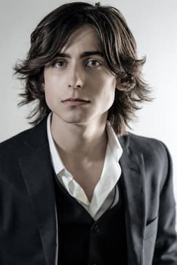 Photo of Aidan Gallagher